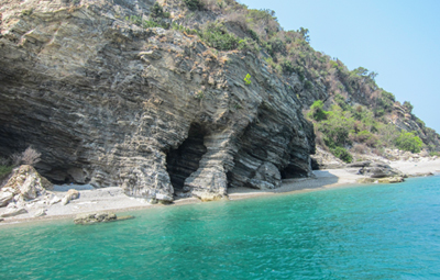 Taam Pang Beach